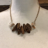 Shortie necklace with wood and clear stones